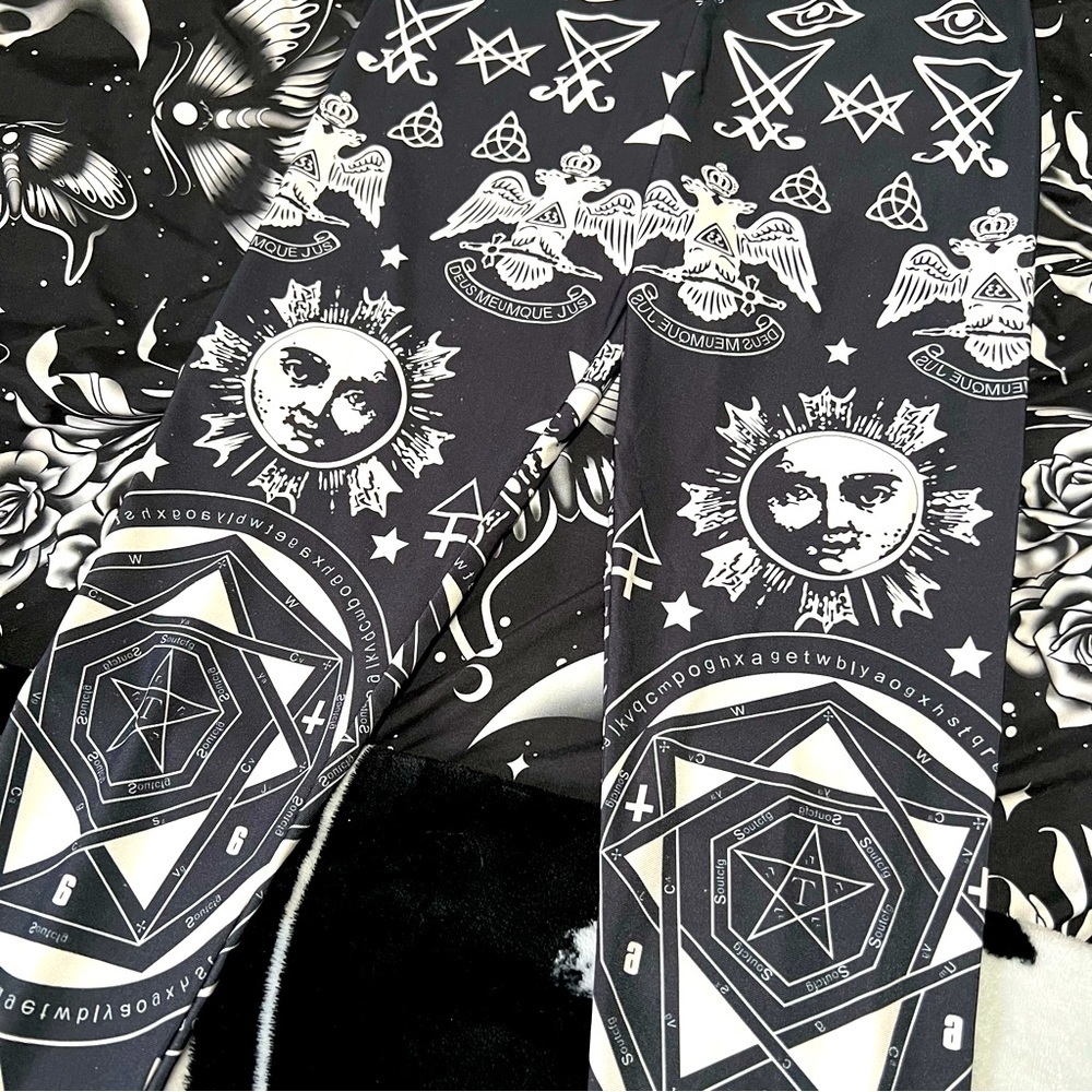Satanic Symbols Printed Leggings, Small - Picture 3 of 8